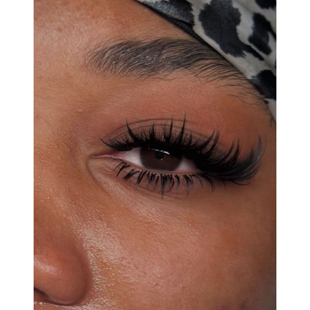 extension de cils effet  wispy